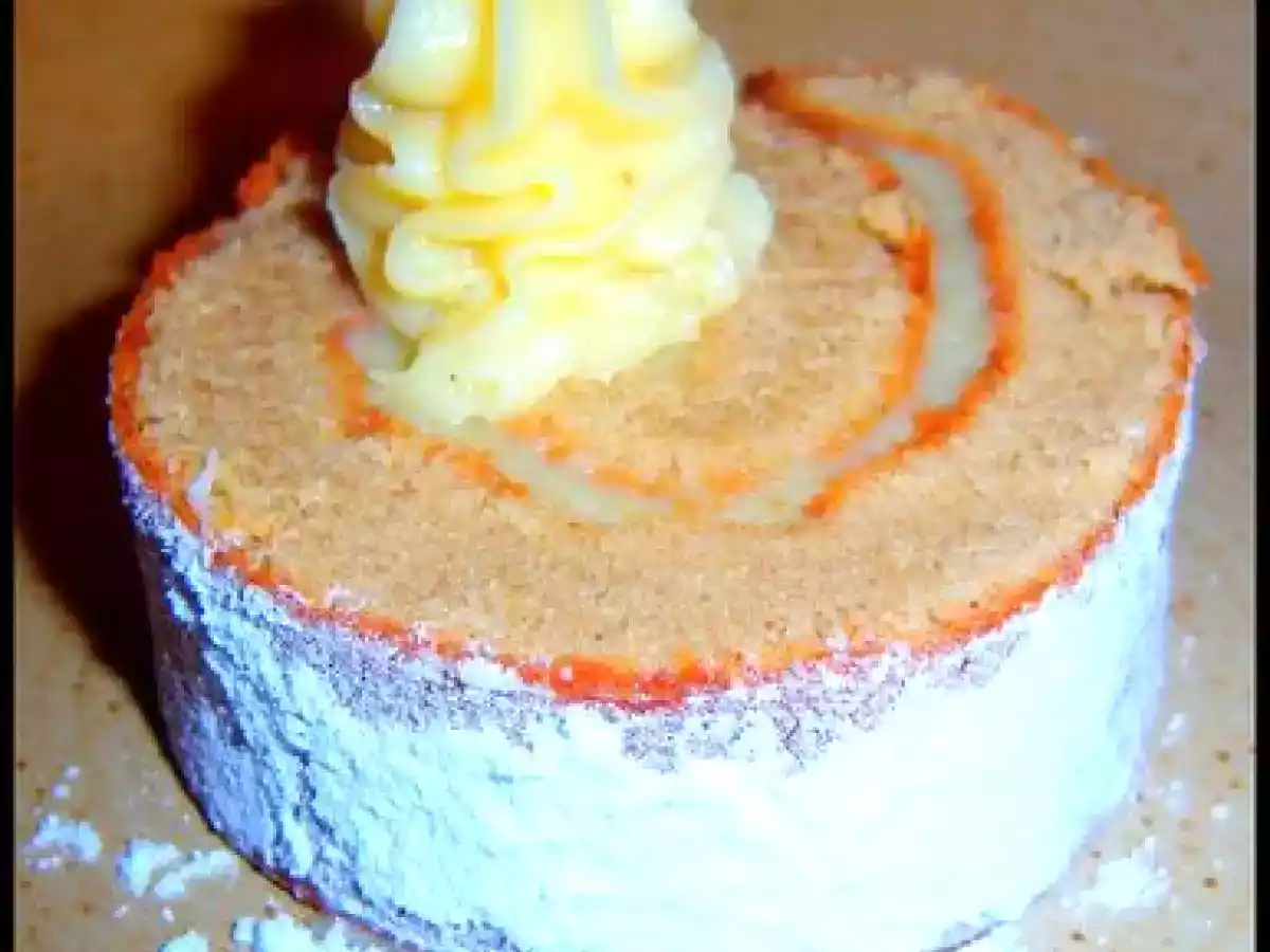 Biscuit roulé vanille praliné