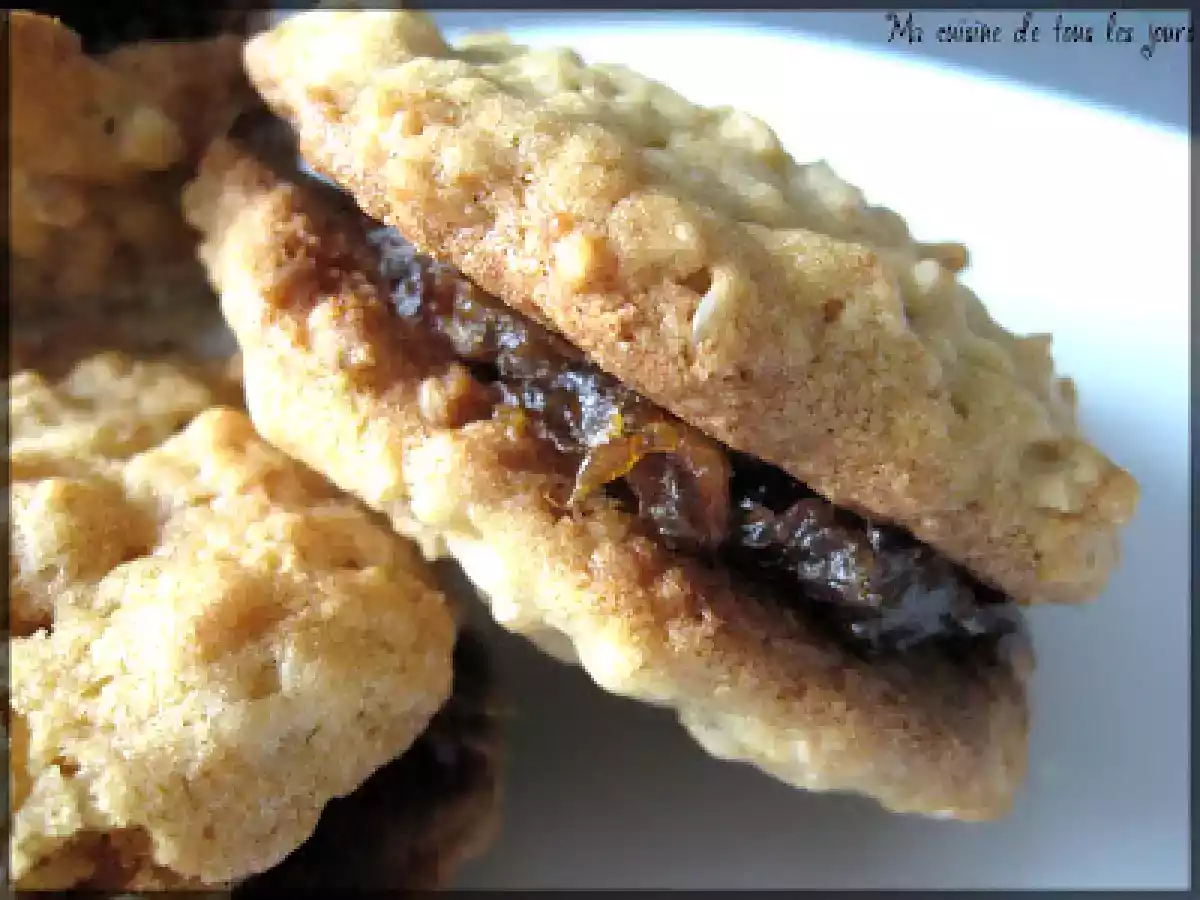 Biscuits à l'avoine et sa délicieuse garniture aux dattes