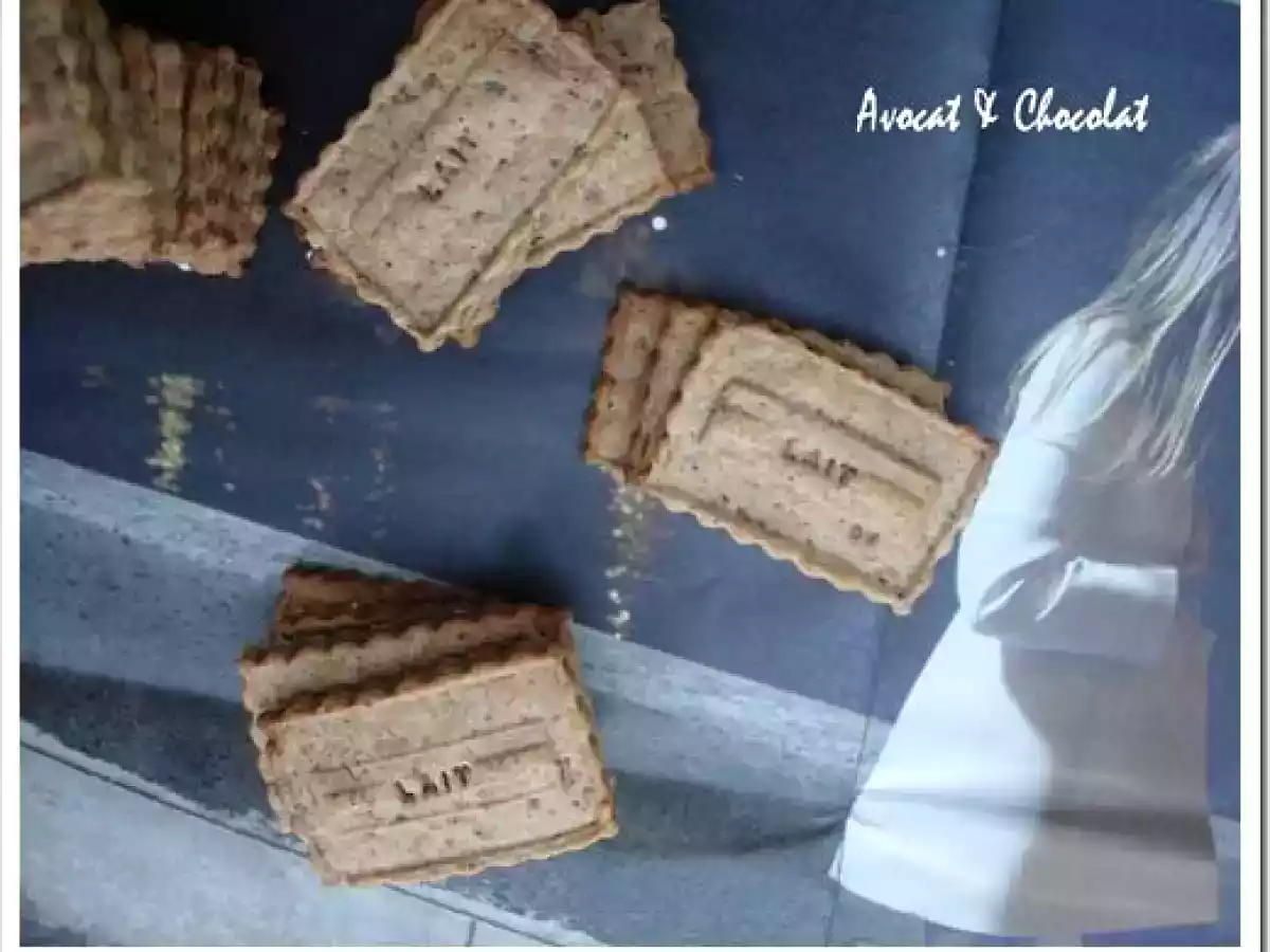 Biscuits à la farine complète et confiture de lait aux amandes et noisettes torréfiées - photo 4