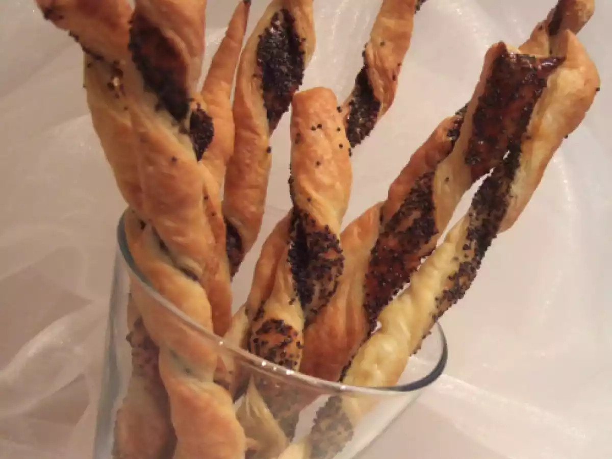 Biscuits apéritifs au chorizo et torsades aux graines de pavot - photo 2