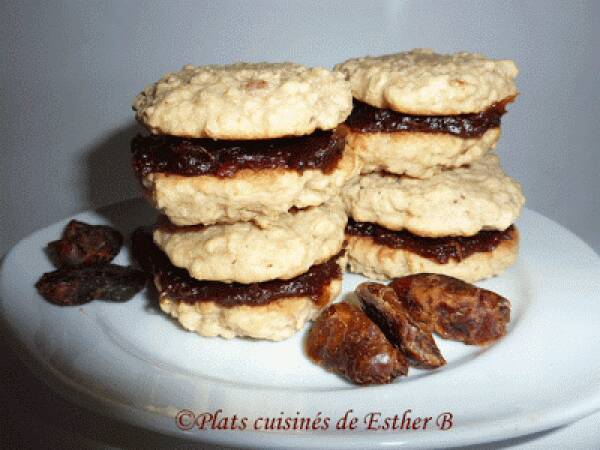 Biscuits au gruau avec garniture aux dattes