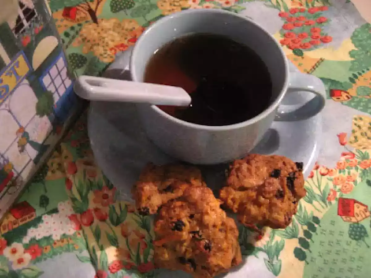 Biscuits aux flocons d'avoine, carottes et raisins secs