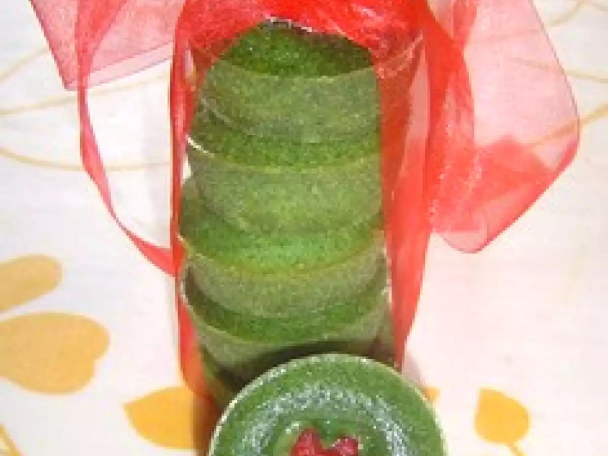 Biscuits moelleux à la pistache, coeur de framboise