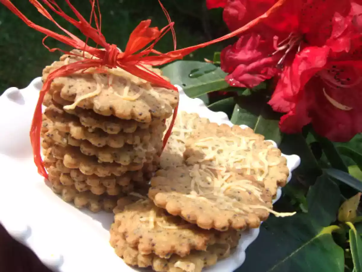 Biscuits paprika et graines de pavot pour l'apéritif - photo 2