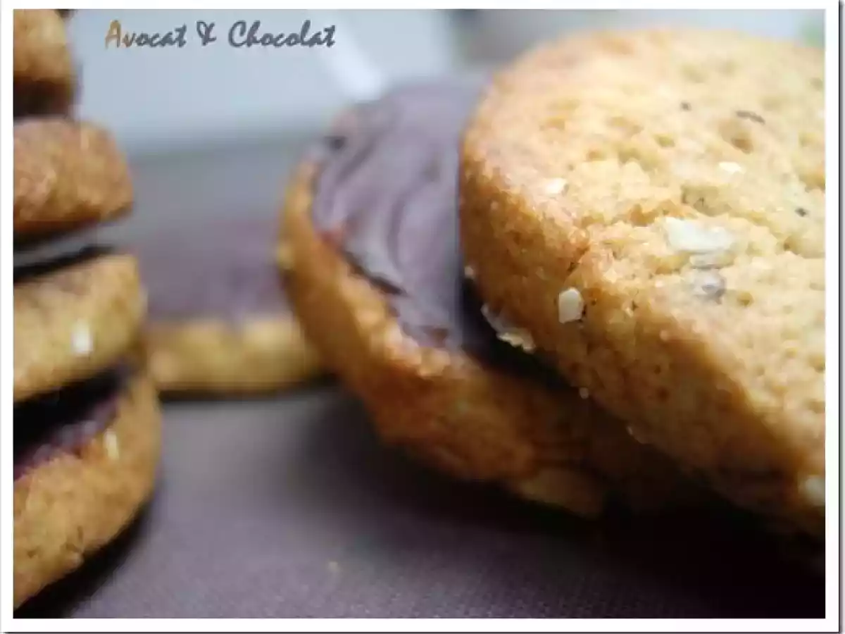 Biscuits sablés quinoa, céréales et graines nappés de chocolat - photo 4