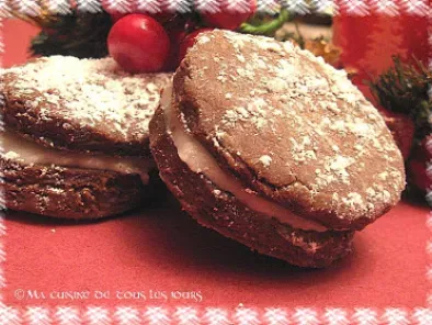 Biscuits sandwichs au chocolat et crème à la vanille, photo 2