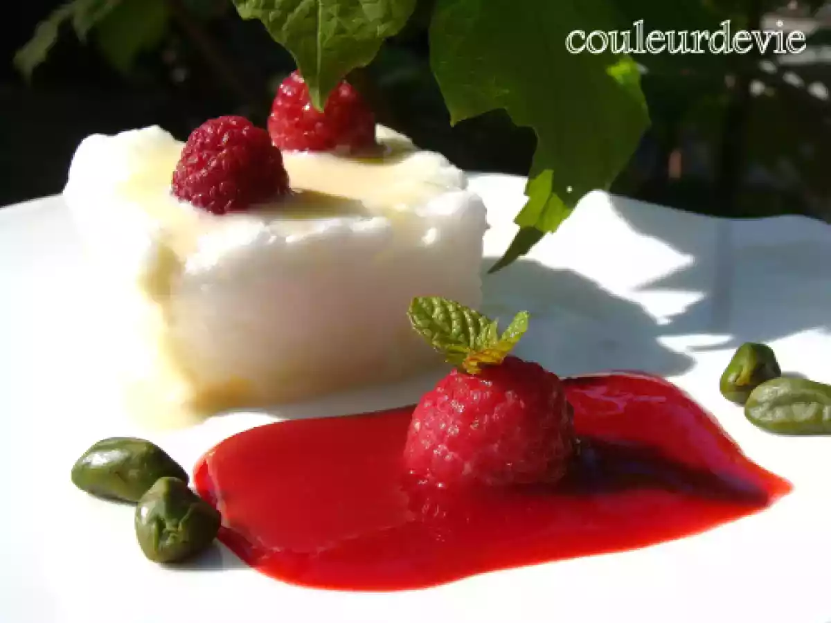Blanc-manger de blanc d'oeuf, vanillé aux framboises - photo 2