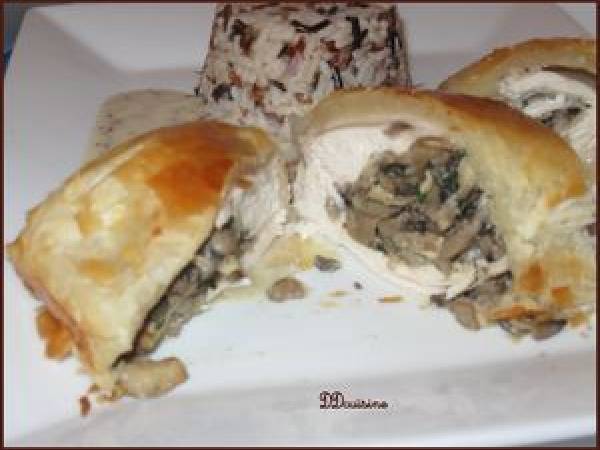 Blancs de poulet farcis aux champignons en croûte feuilletée - photo 2