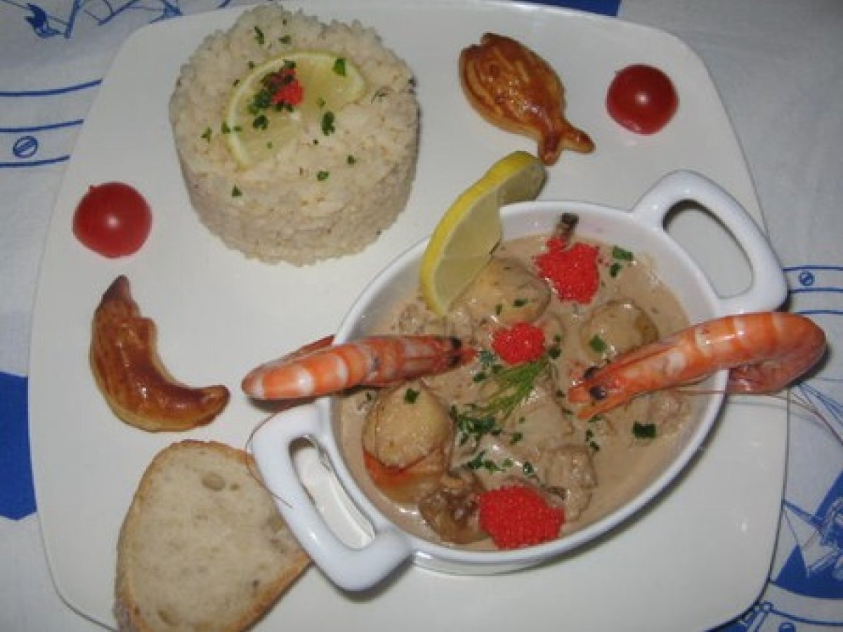 Blanquette De Lotte Et Saint-jacques Au Safran