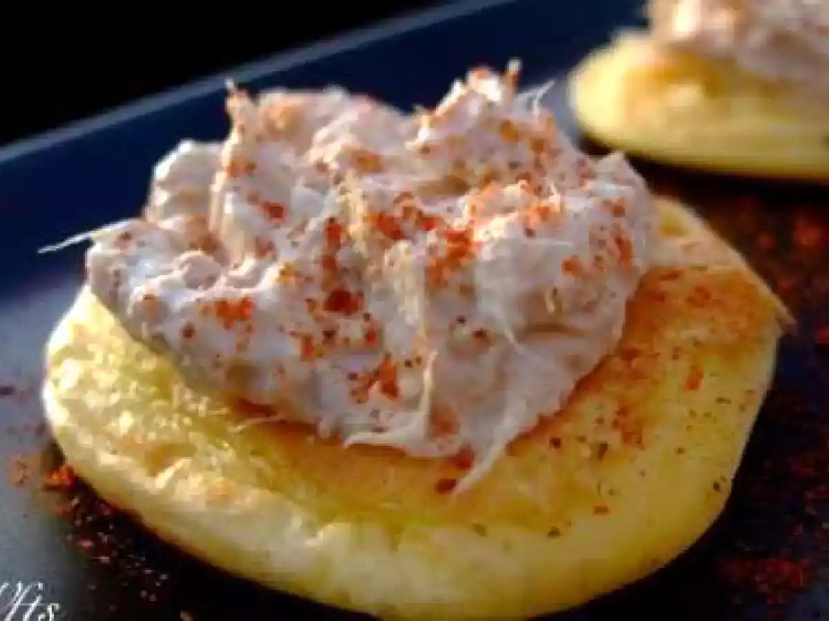Blinis moelleux au yaourt et mousse de thon