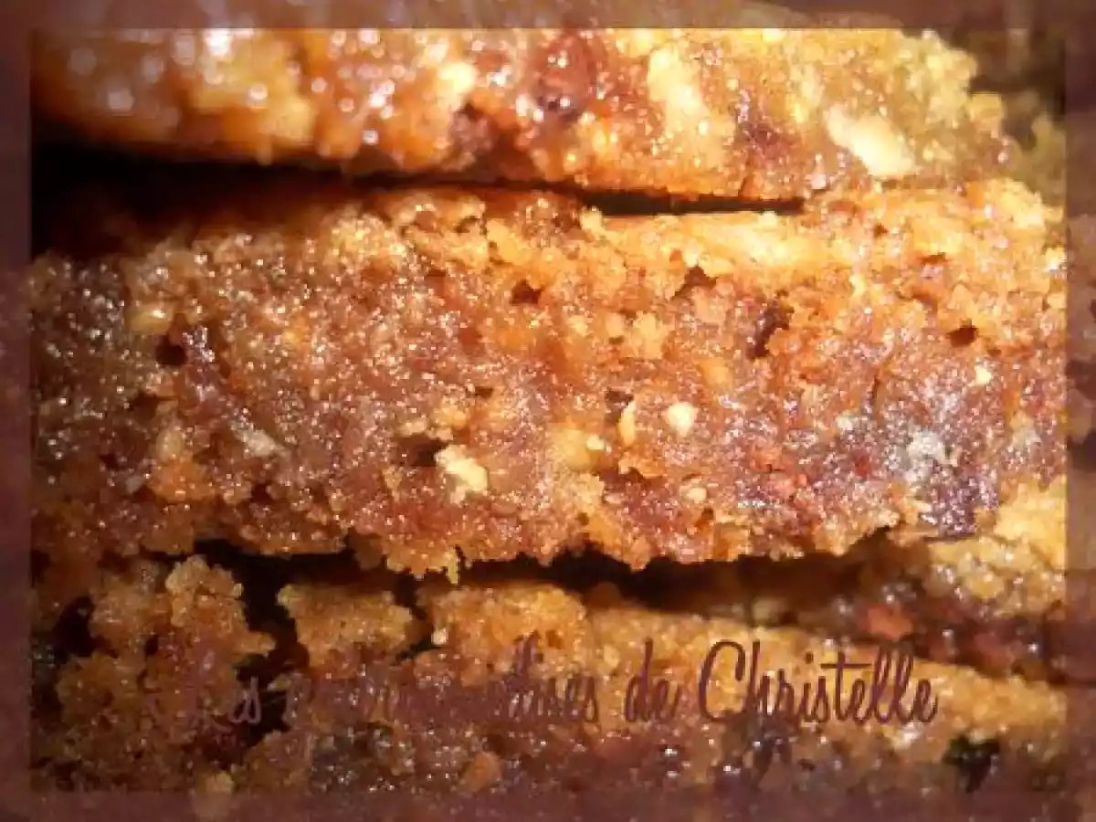 Blondie au pralin, pépites de chocolat et noix de pécan