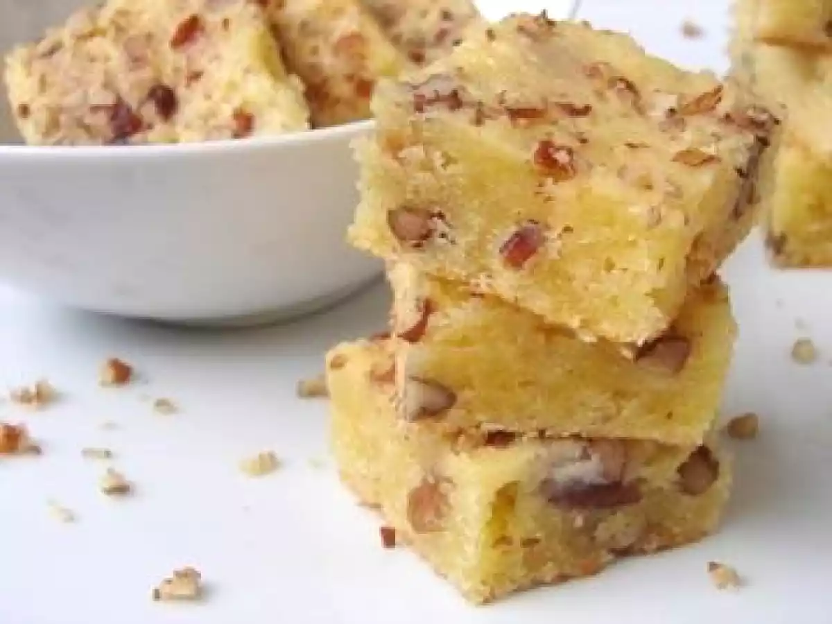 Blondies au chocolat blanc et aux noix de pécan