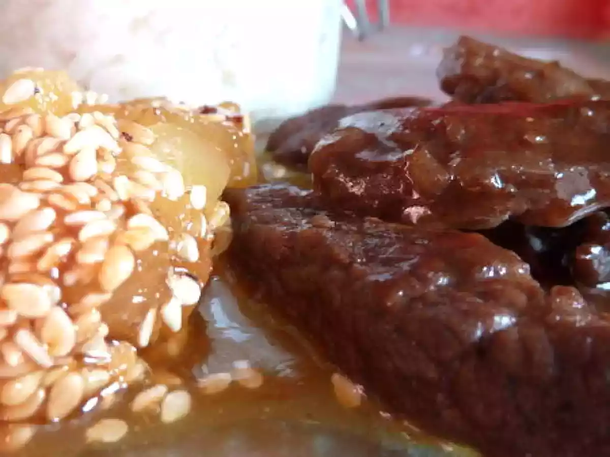 Boeuf au gingembre, au miel et à l'ananas.