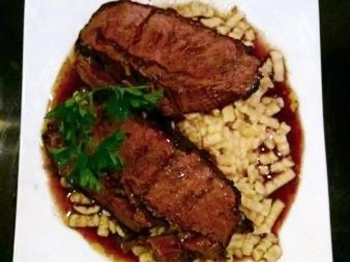 Boeuf braisé au Barolo - Brasato al Barolo (Italie) - photo 2