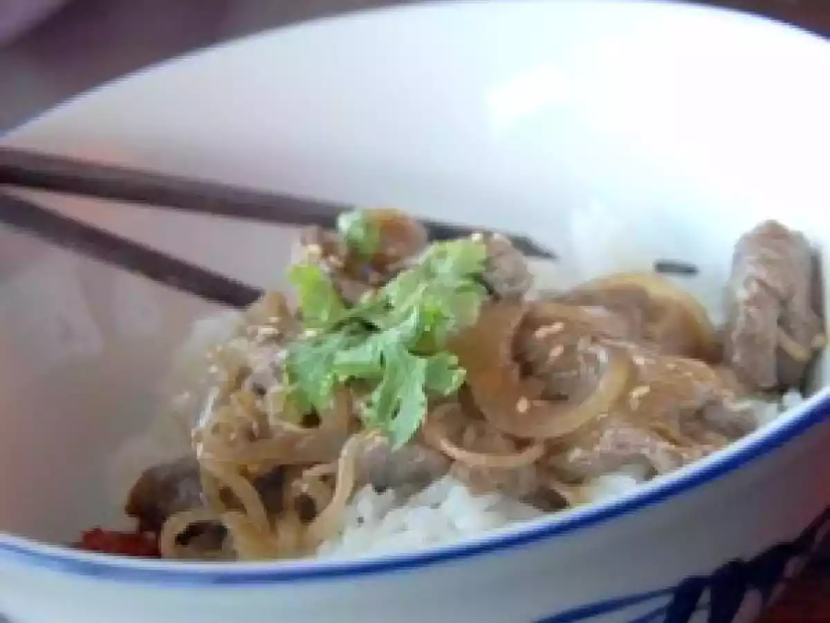 Boeuf sauté au gingembre et à la citronnelle