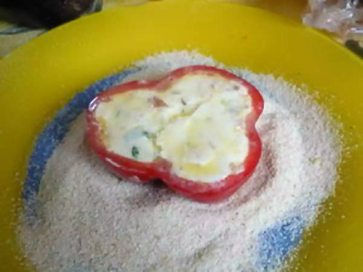 Bonbons de saumon au jambon sur röstis et poivron farci au chèvre - photo 2