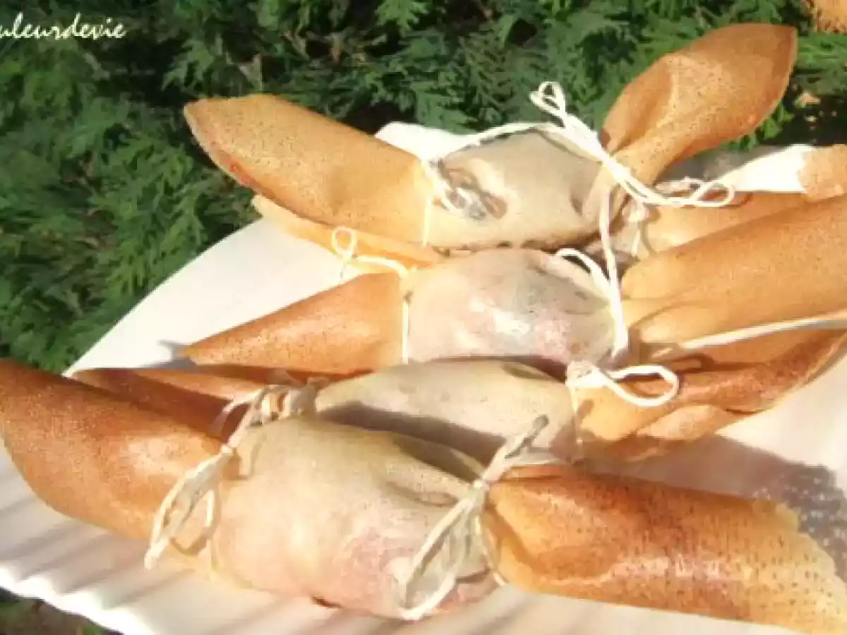 Bonbons pruneaux-lard fumé et bricks tomate-mozarrella-basilic (pour l?apéro)