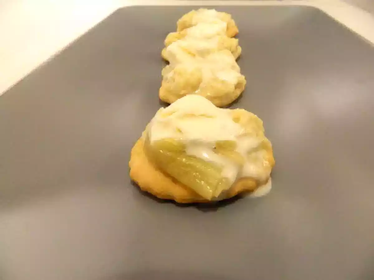 Bouchée au poireau et sa touche glacé au chèvre.