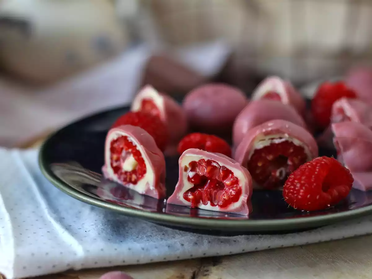 Bouchées à la framboise, chocolat blanc et chocolat ruby façon Franui - photo 5