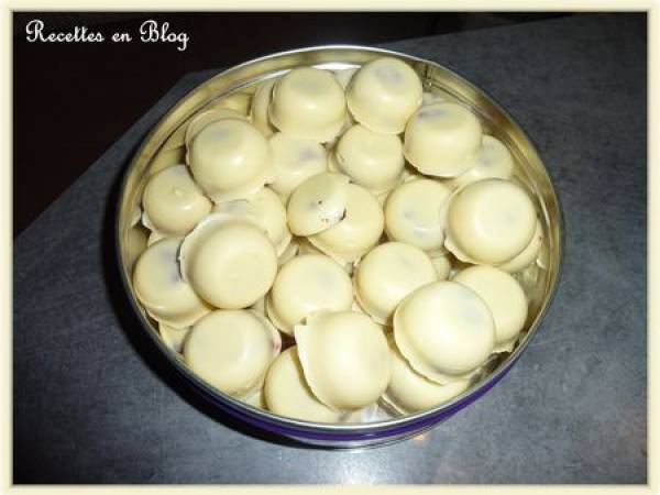 BOUCHÉES AU CHOCOLAT BLANC COEUR DE FRAMBOISES