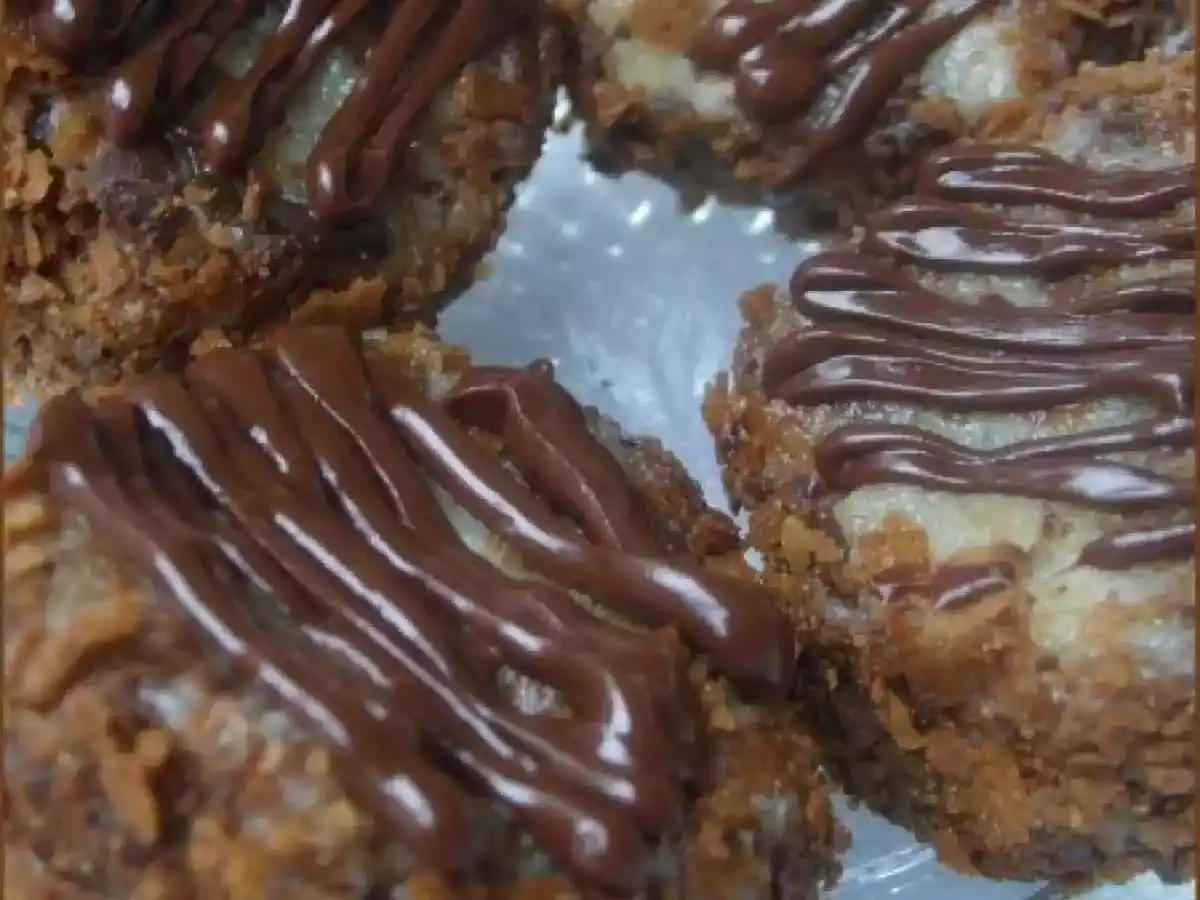 Bouchées au chocolat blanc et fruits secs.