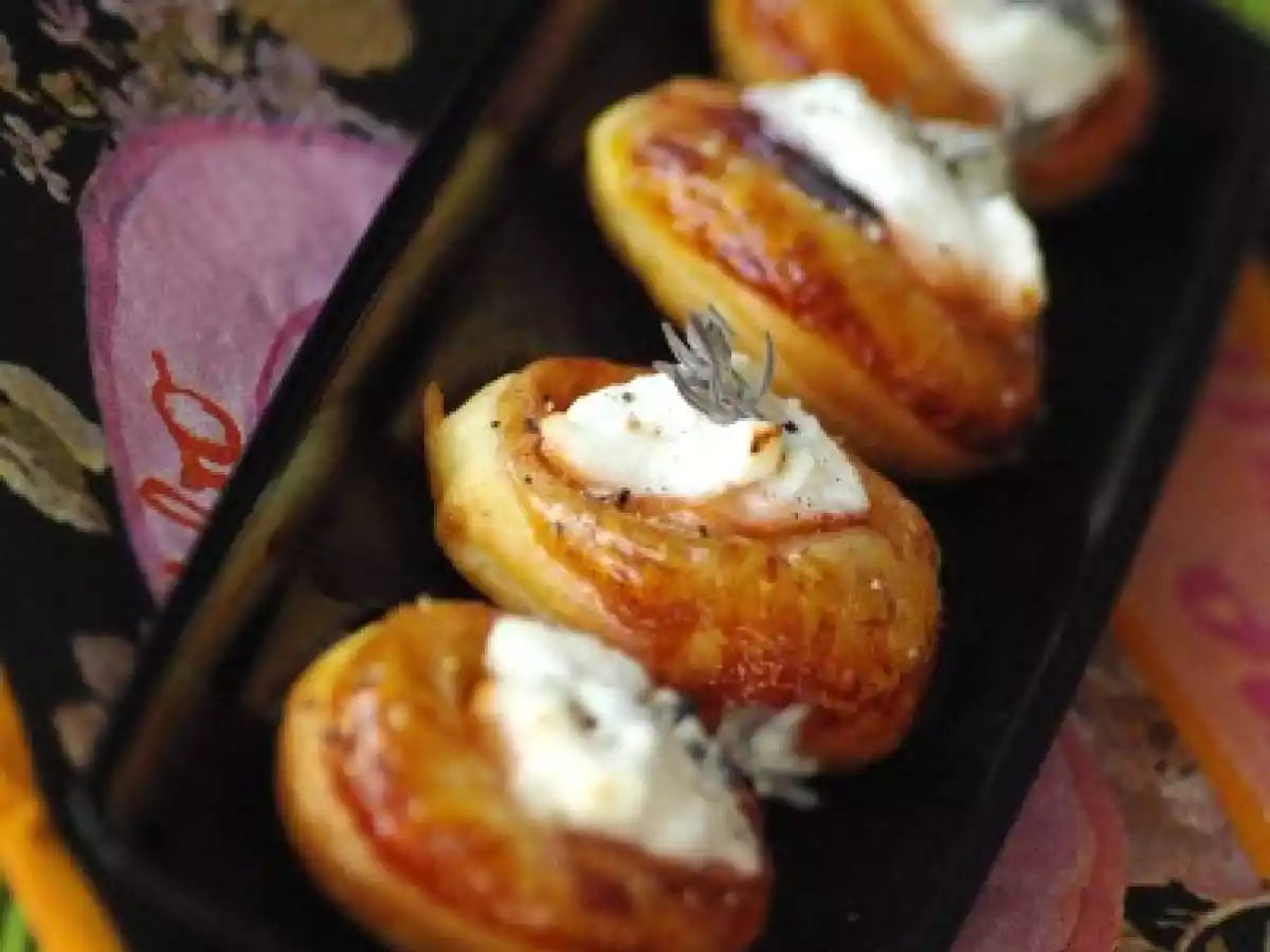 Bouchées aux quetsches et au fromage de chèvre