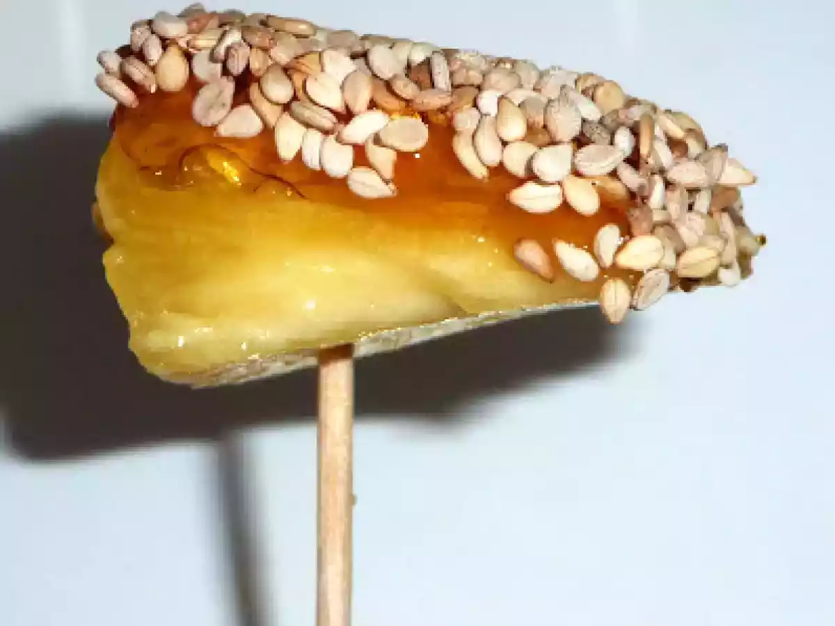 Bouchées d?ananas au caramel de sésame