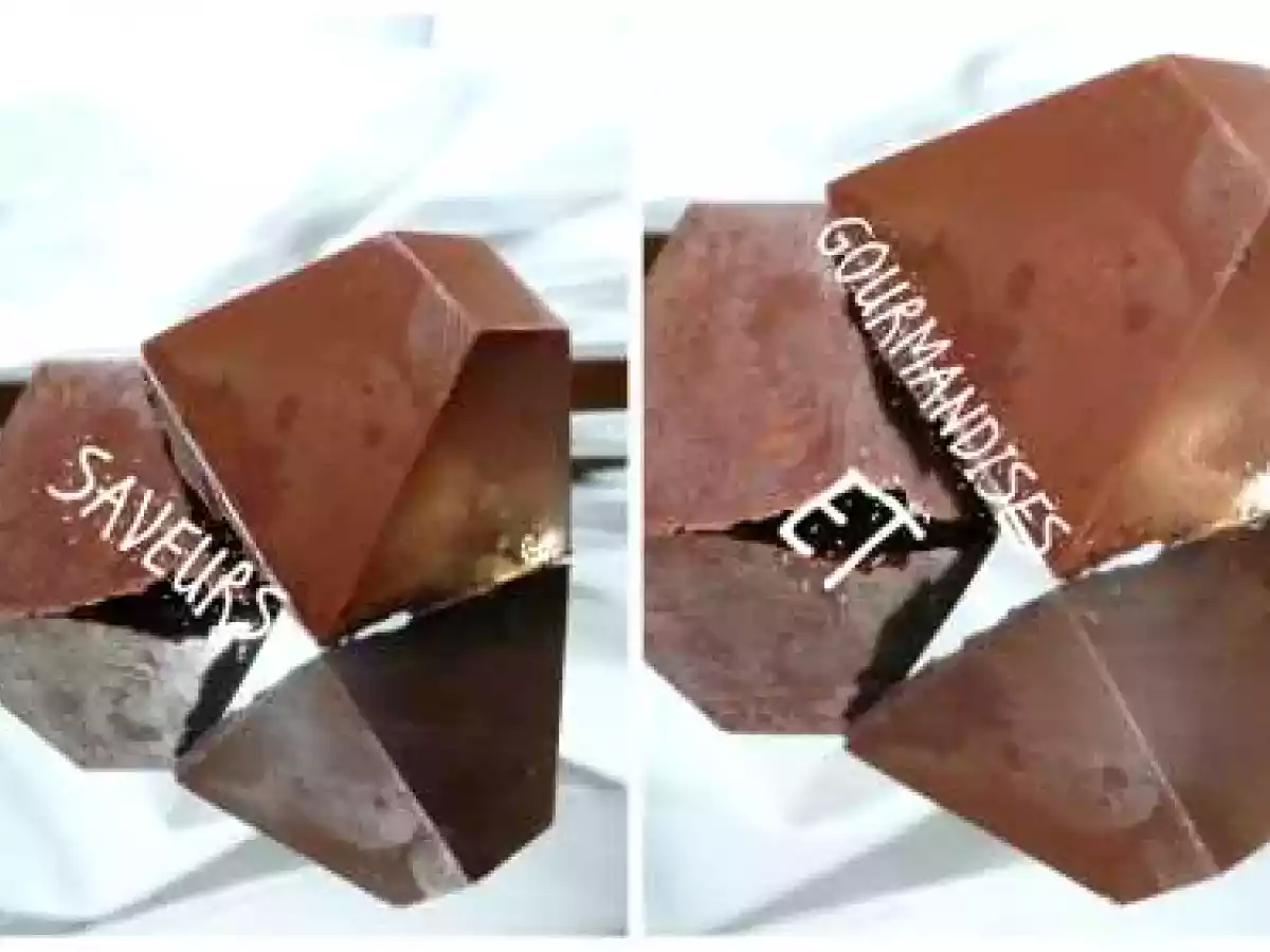 Bouchées de chocolat aux roses des sables.