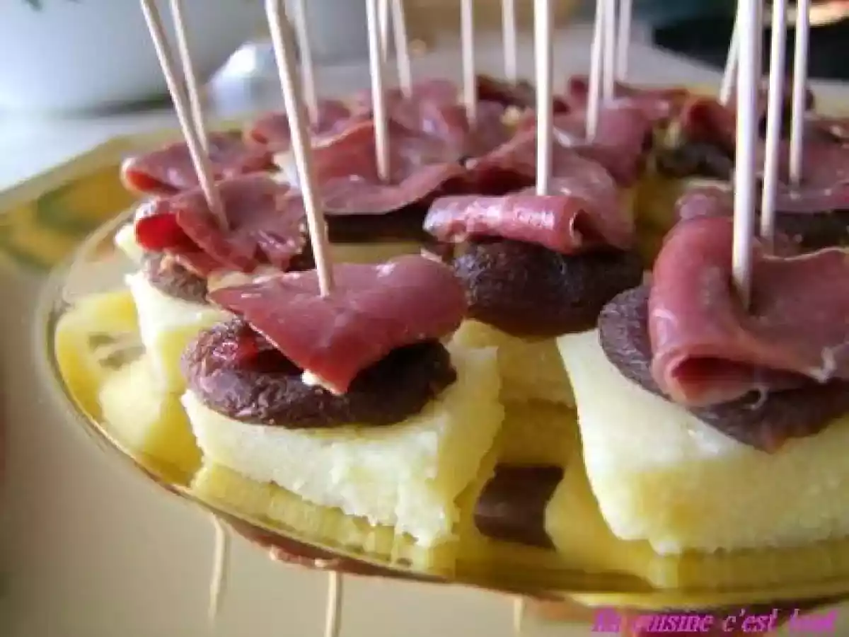 Bouchées de polenta aux abricots et au magret fumé - menu du réveillon de Noël