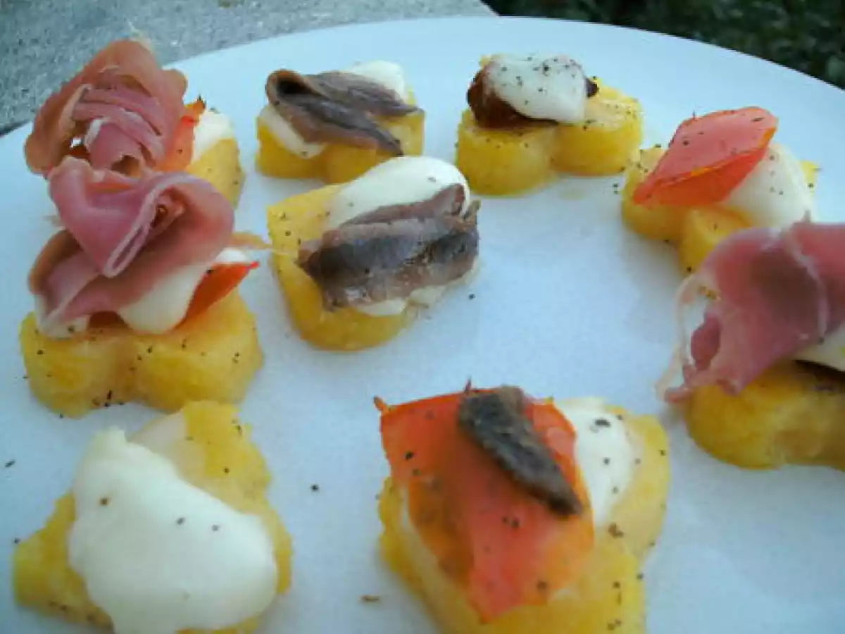 Bouchées de polenta, mozzarella tomate - photo 2