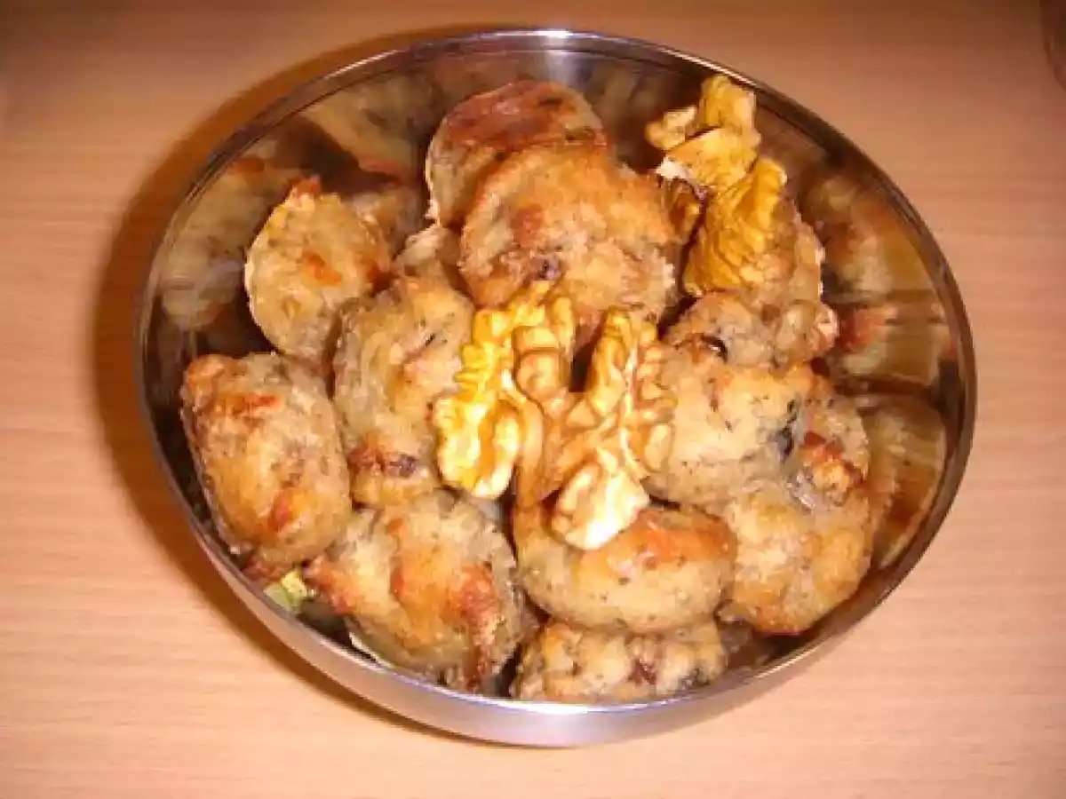 Bouchons aux noix et parmesan