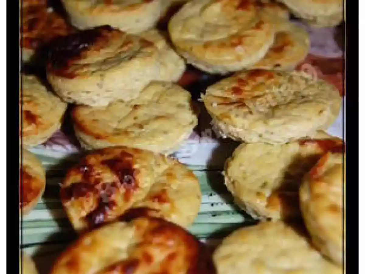 BOUCHONS COURGETTES/THON et BOUCHEES KNACKI (Assiette Apéro suite et fin)