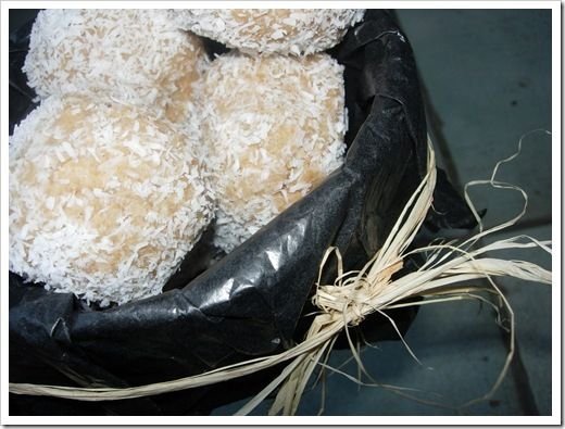 Boule Coco A La Mauricienne Tendrement Truffee De Ganache Chocolat Recette Ptitchef