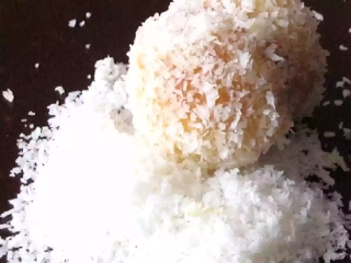 Boule de neige : petits gâteaux à la noix de coco