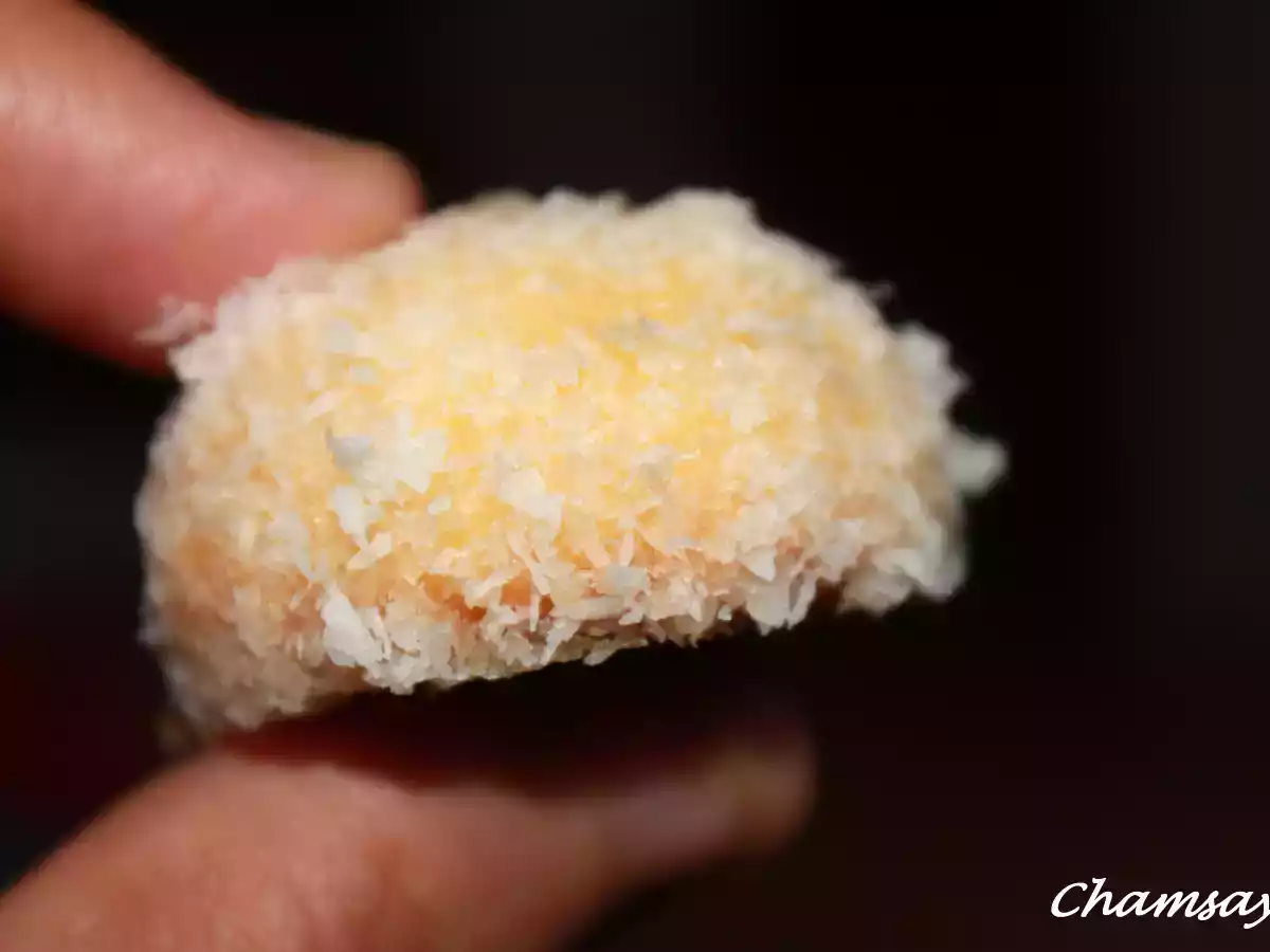 Boules de neige ou gâteaux roulés à la confiture et noix de coco - photo 4