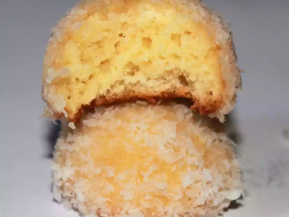 Boules de neige ou gâteaux roulés à la confiture et noix de coco - photo 6