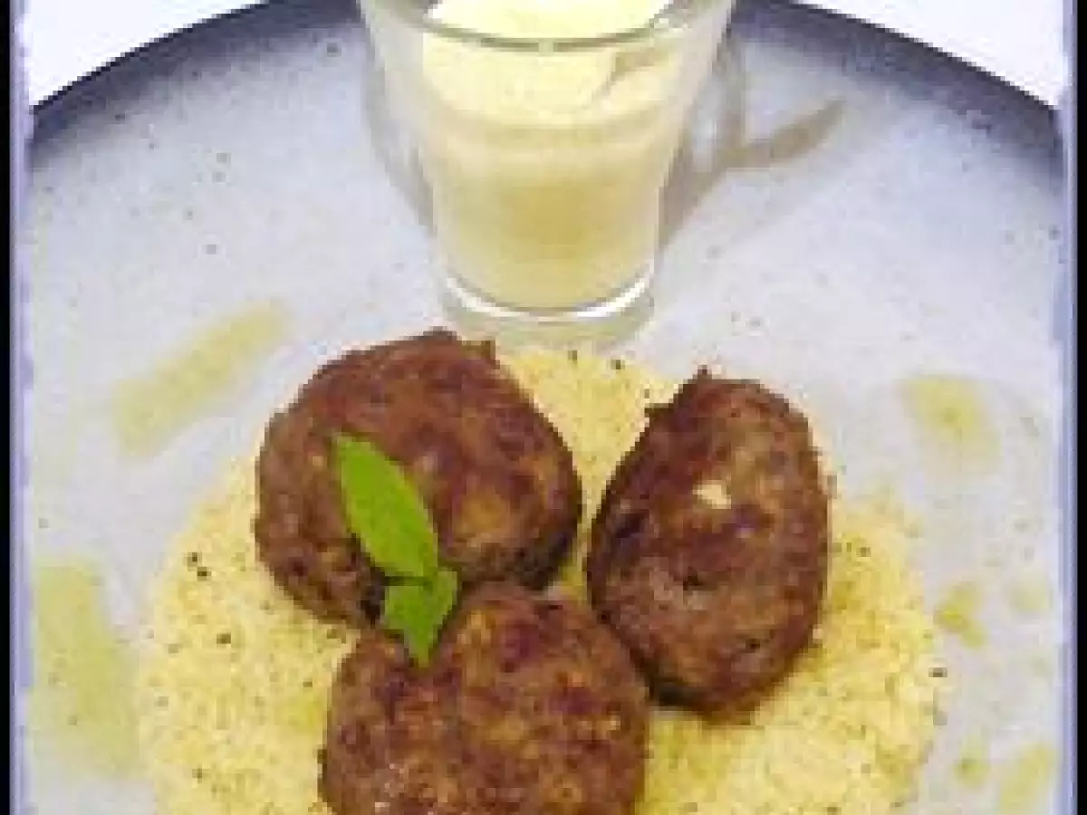 Boulettes de boeuf, sauce au yaourt citronnée et semoule à la menthe - photo 3