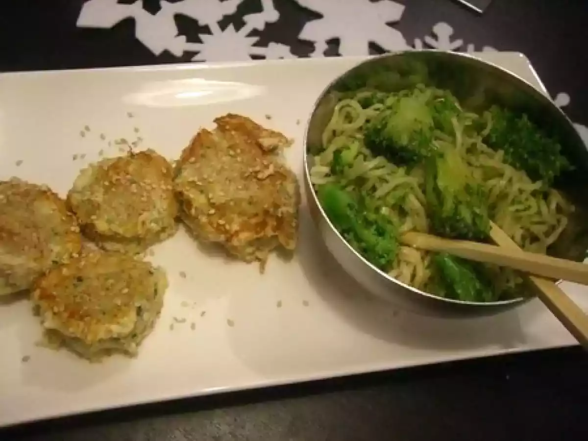Boulettes de poisson au sésame et son tit bol de nouilles aux brocolis!