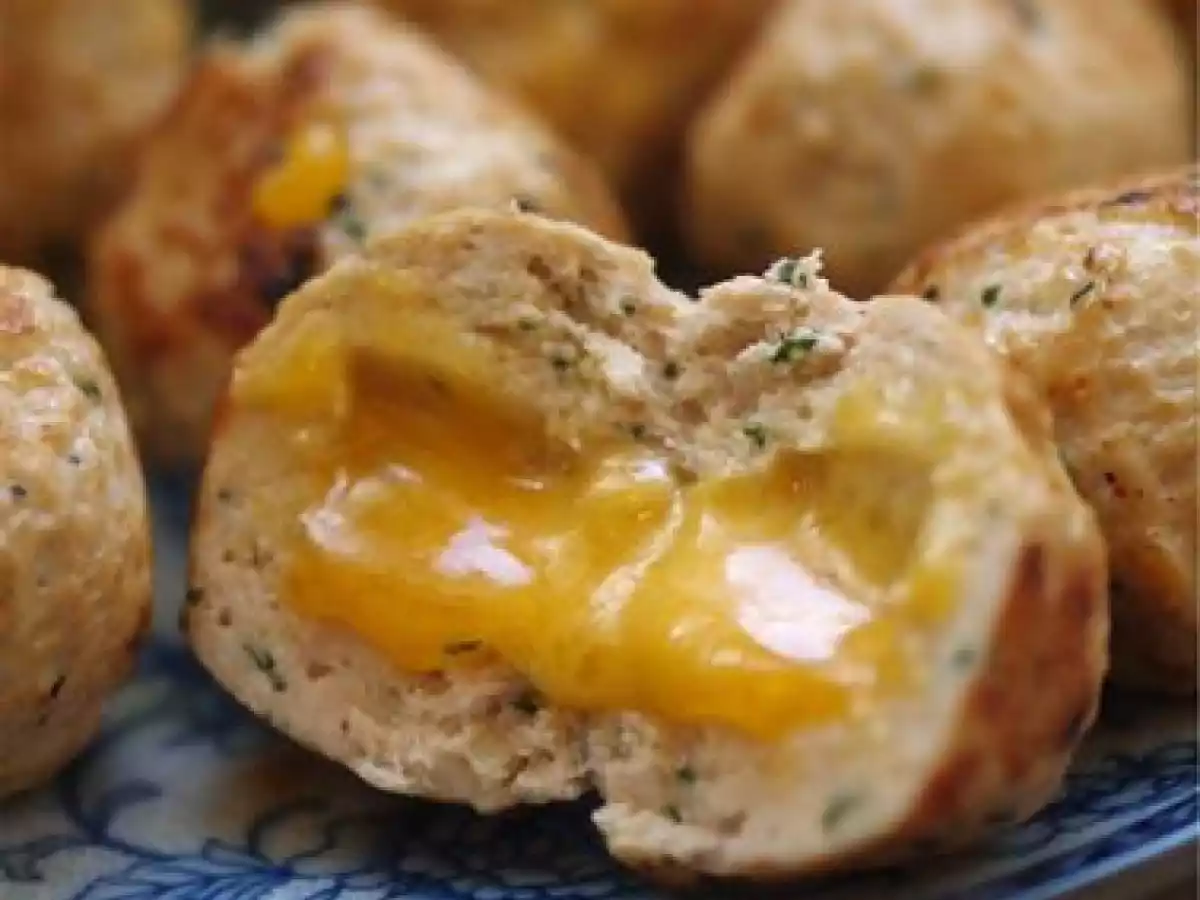Boulettes de poulet à la coriandre et au cheddar