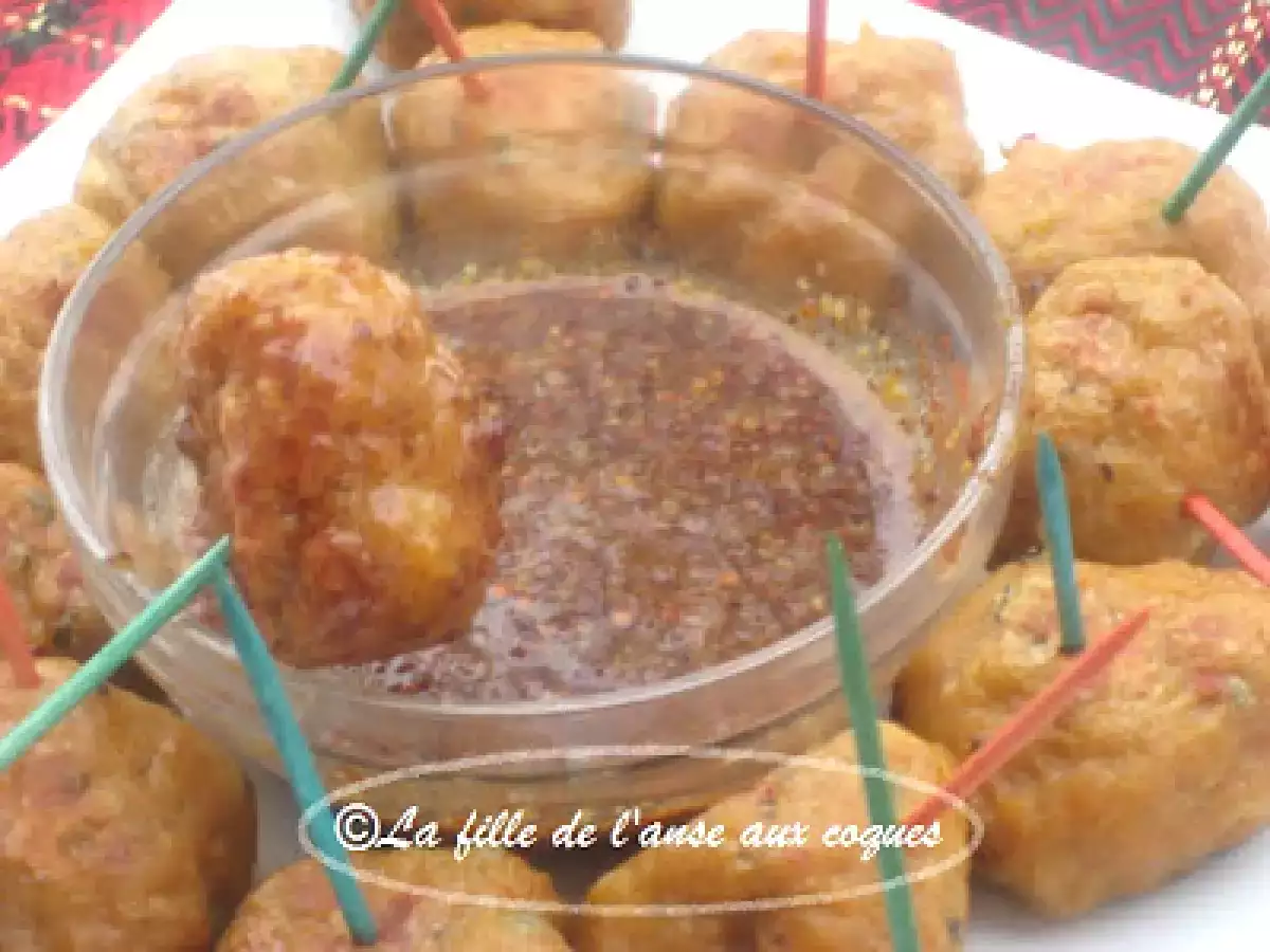 BOULETTES DE SAUCISSES ET D'oeUFS À LA MOUTARDE ÉPICÉE AU MIEL