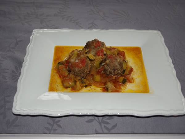 BOULETTES DE VIANDE A LA MAROCAINE