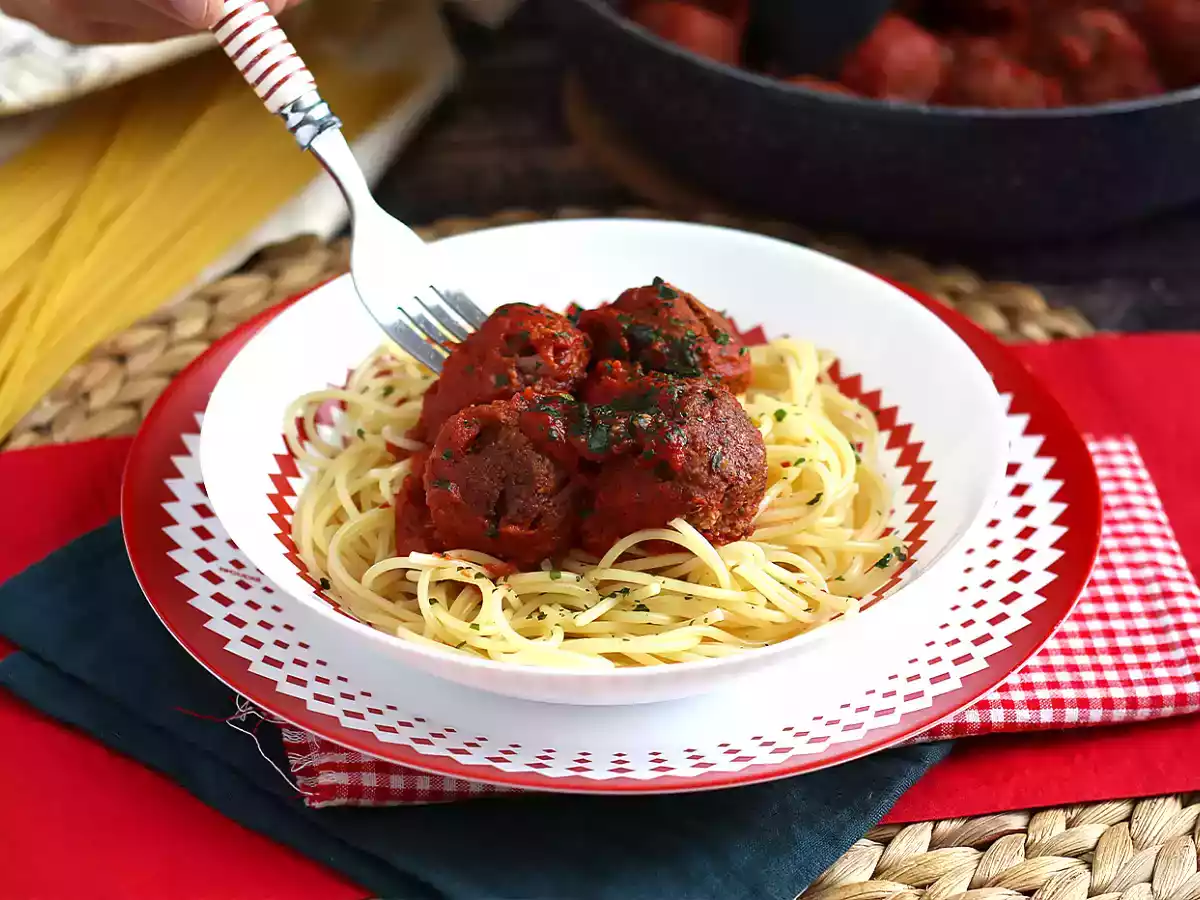 Boulettes végétariennes de seitan à la sauce tomate - photo 5