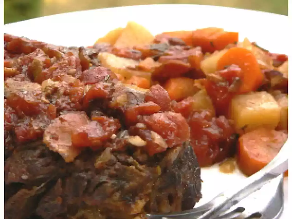 Braisé de rôti de palette aux lardons et aux tomates