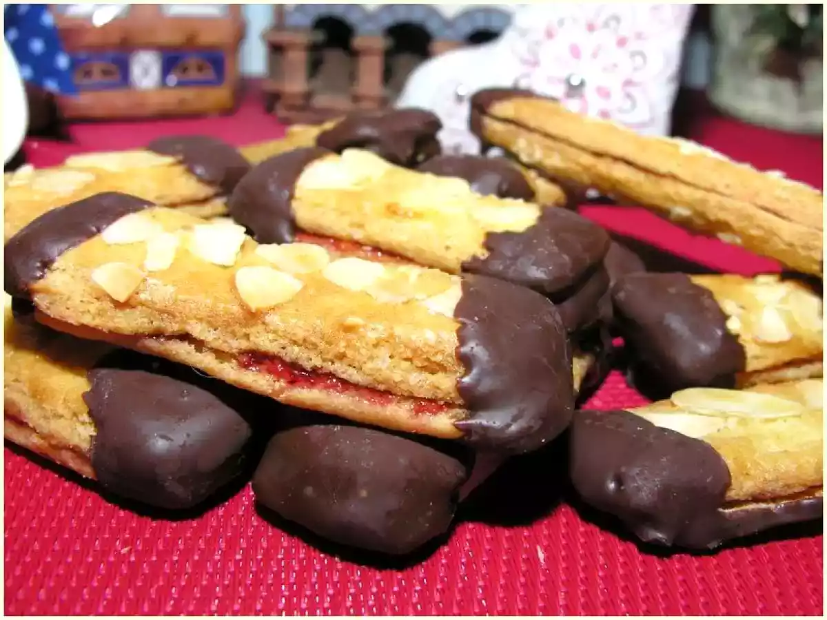 Bredele - Bâtons Chocolat-Amandes à la Framboise - photo 2