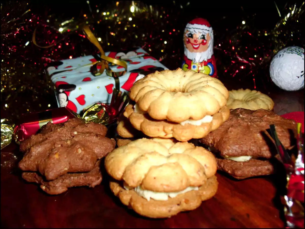 Bredeles à la noisette fourrés (presse à biscuits)