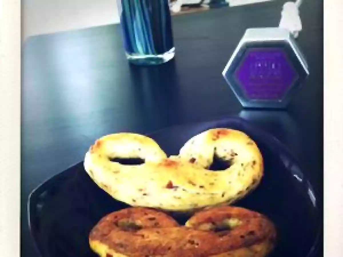 Bretzels aux oignons frits et graines de lin