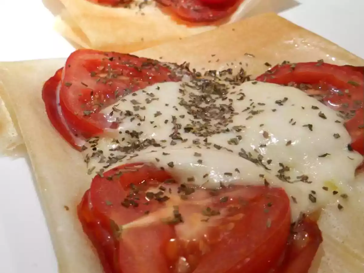 Brick chorizo & mozzarella