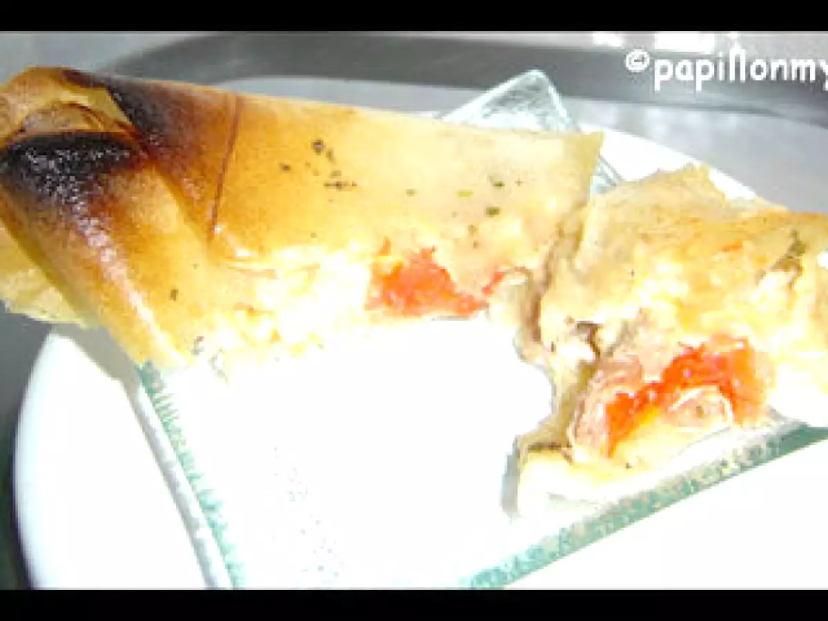 BRICKS AU JAMBON SEC, CREME FRAICHE, TOMATE, PARMESAN