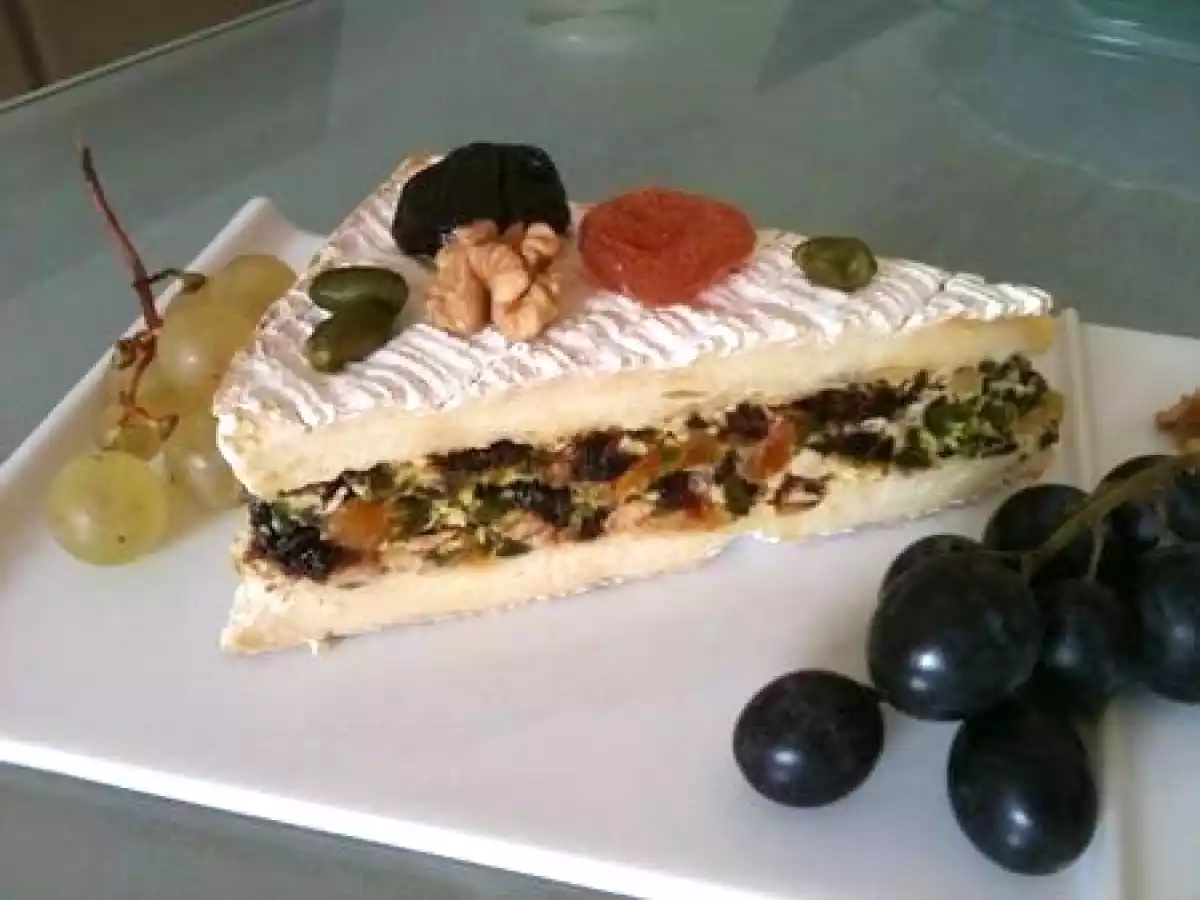 Brie de Meaux farci aux fruits secs - photo 2