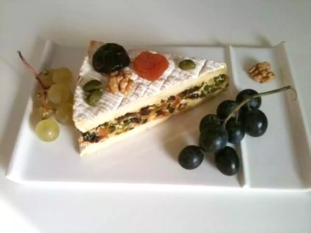 Brie de Meaux farci aux fruits secs - photo 3